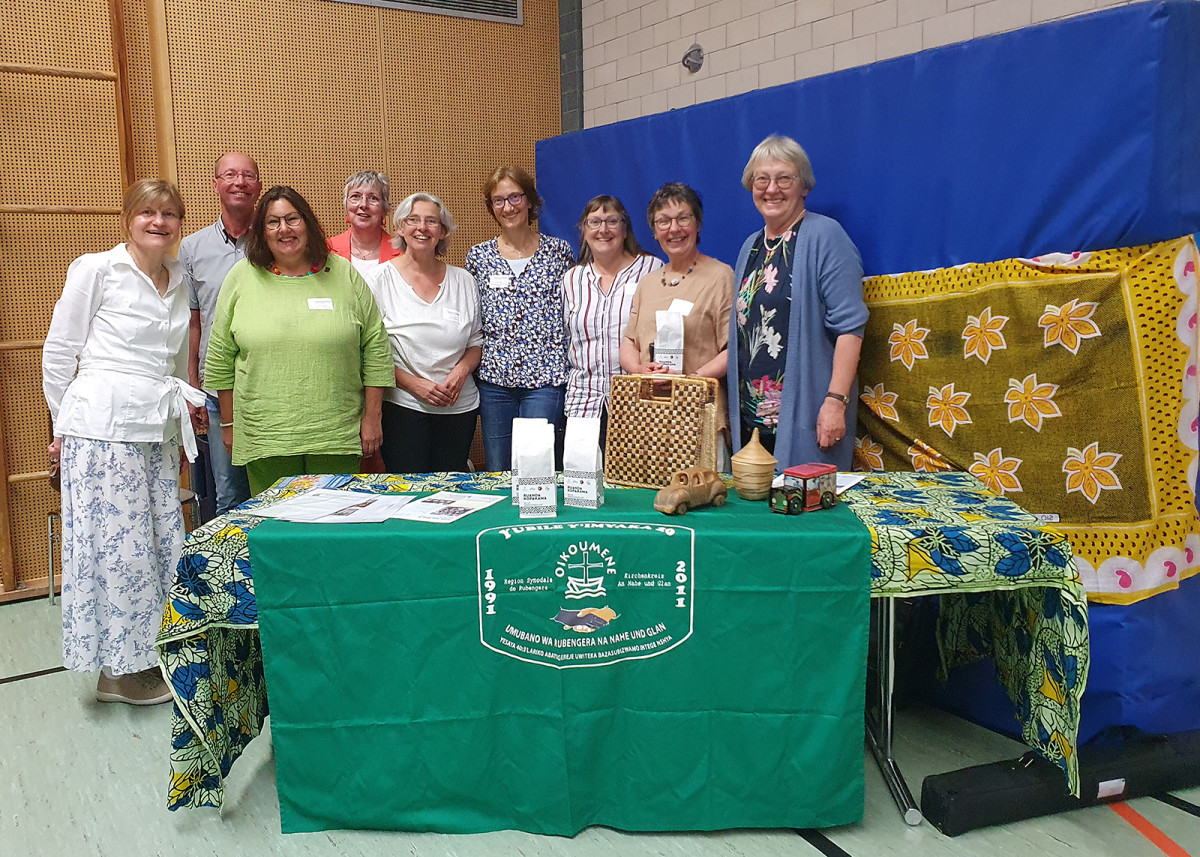 © Dr. Holger Werries (ekir) - Kaffeestand auf der Synode